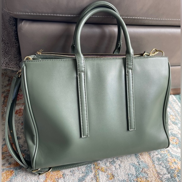 SOLD - Matt and Nat Evelyn Work Tote Crossbody - Picture 2 of 16